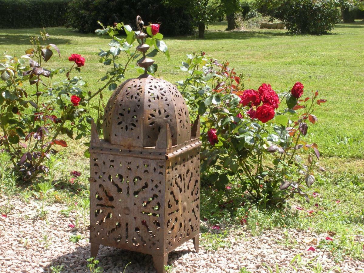 Le Domaine Du Mijarnier Bed & Breakfast Montbeugny Exterior photo